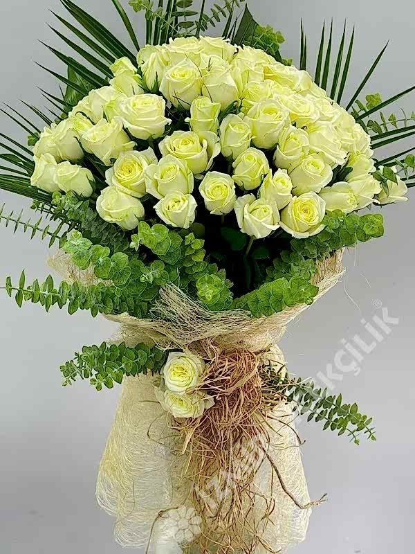 Alluring Bouquet of Special 41 White Roses