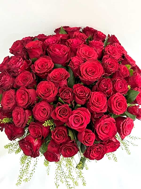 Grand Red Roses