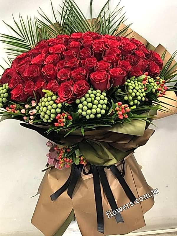 Luxury Red Rose Bouquet