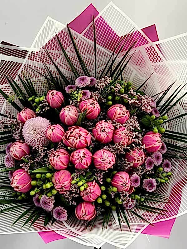 Deluxe Pink Tulip Bouquet