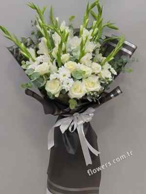 Elegant Mixed White Bouquet