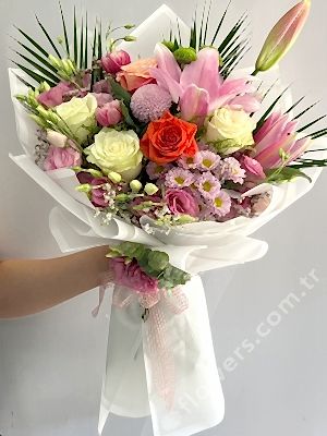 Royal Lily & Rose Bouquet