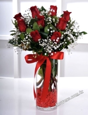 9 Red Roses In Vase