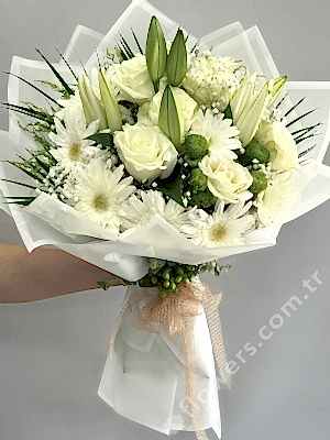White Lily & Rose Bouquet